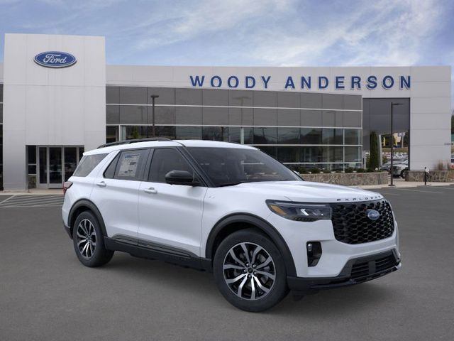 View vehicle photo 7