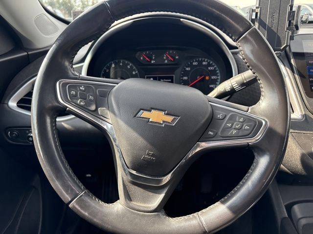 used 2020 Chevrolet Malibu car, priced at $13,025