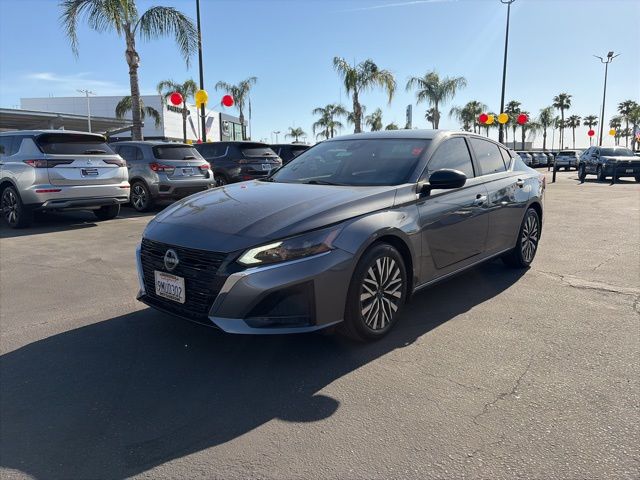 2024 Nissan Altima 2.5 SV FWD