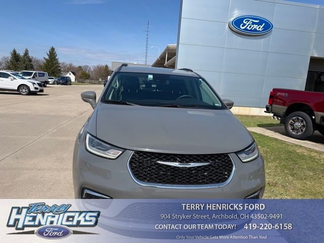 2022 Chrysler Pacifica Touring L FWD