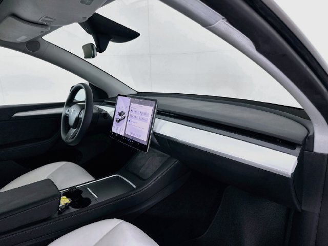 Thumbnail: 2023 Tesla Model Y - 27