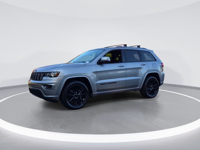Used 2019 Silver Jeep Altitude image 4