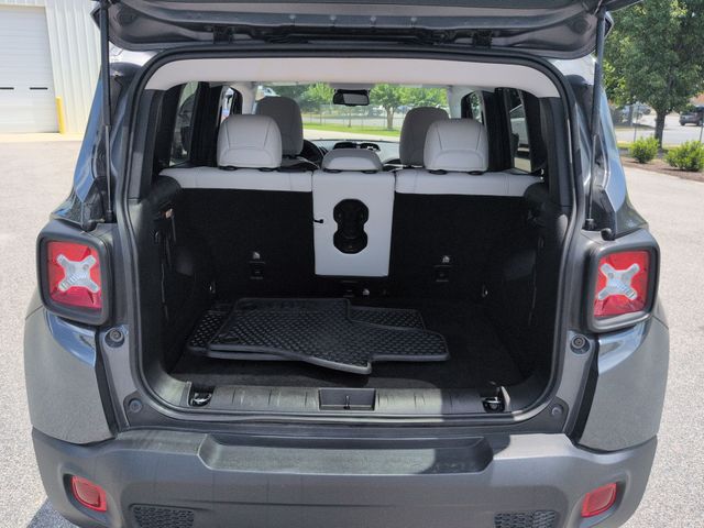 Used 2022 Gray Jeep Limited image 30