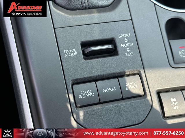 Used 2021 Toyota Highlander SUV