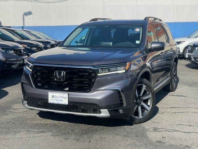 Gray (Modern Steel Metallic) 2023 Honda Pilot Touring AWD SUV / Crossover All-Wheel Drive Automatic