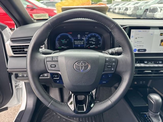 2025 Toyota Camry XSE - Photo 17