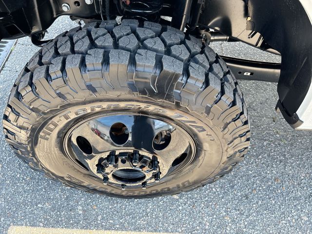 New 2025 Avalanche Ford F-350® XLT image 7