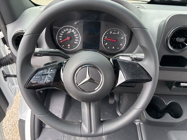 2025 Mercedes-Benz Sprinter 2500 Cargo 144 WB photo