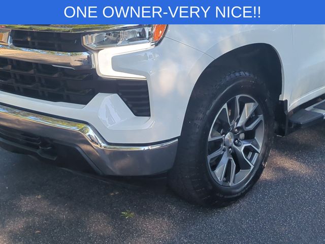 Used 2023 White Chevrolet LT image 9