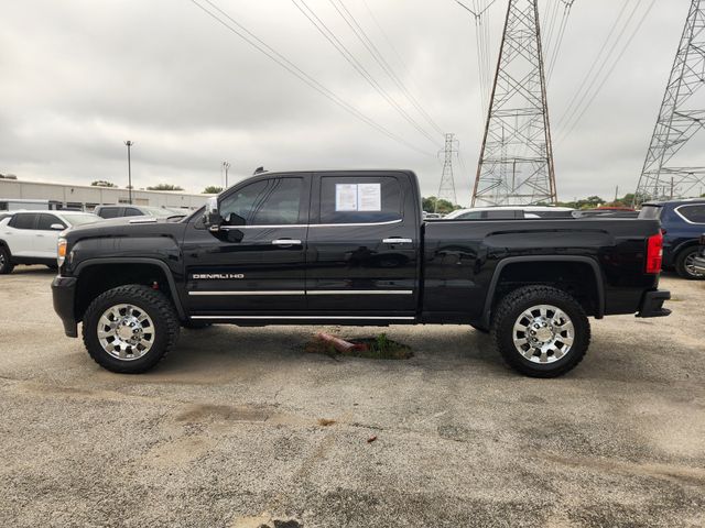 2017 GMC Sierra 2500HD Denali - 3
