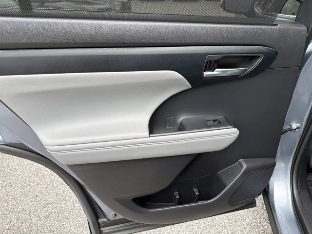 Used 2022 Toyota Highlander SUV
