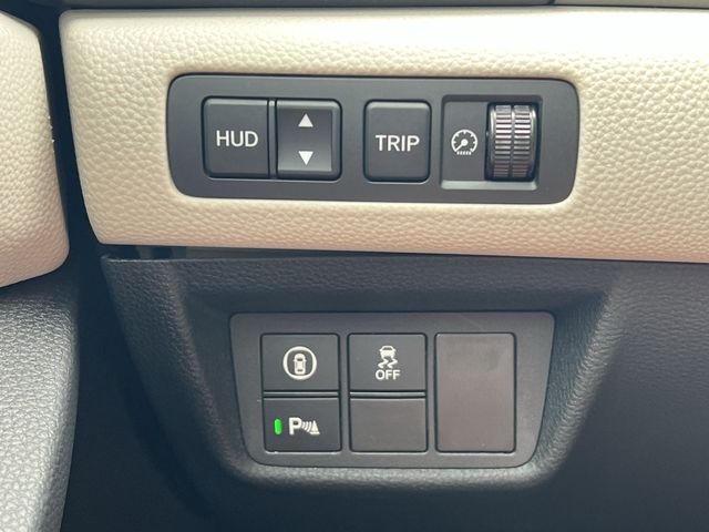 Used 2019  Honda Touring 2.0T image 32