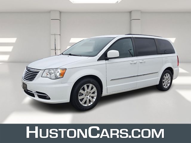 2015 Chrysler Town & Country Touring FWD