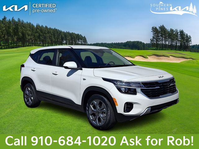 Snow White Pearl 2025 Kia Seltos LX AWD SUV / Crossover All-Wheel Drive Continuously Variable Transmission