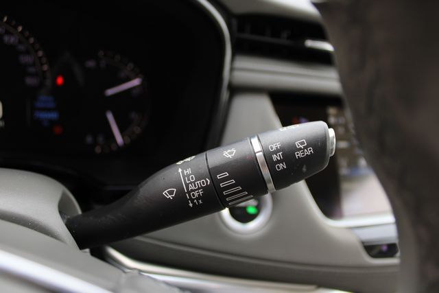 Used 2019 Blue Cadillac Luxury image 11