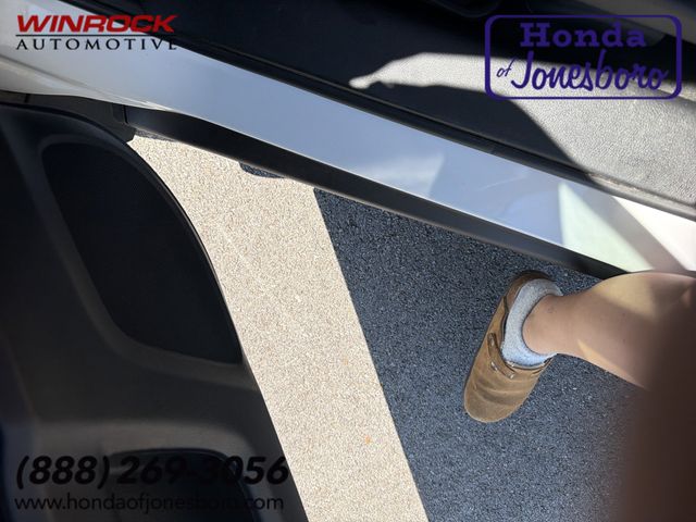 Platinum White Pearl 2021 Honda Pilot SE FWD SUV / Crossover Front-Wheel Drive 9-Speed Automatic