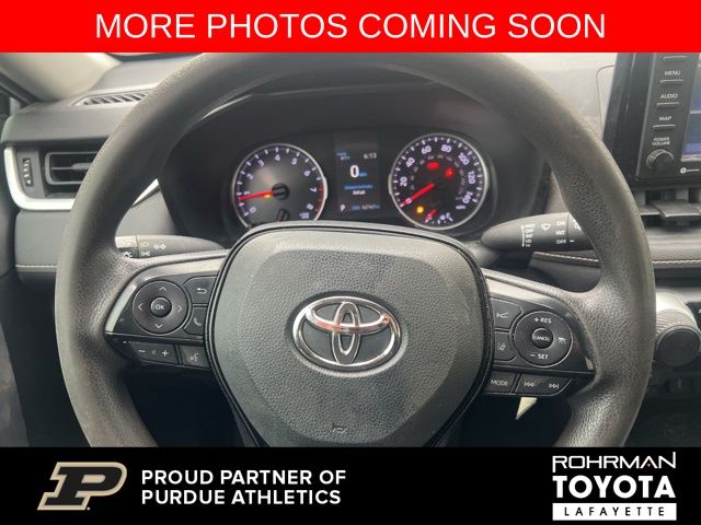 2020 Toyota RAV4 LE 12