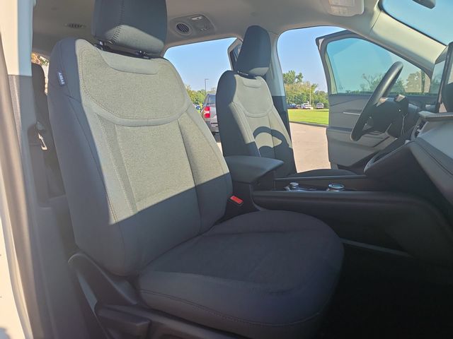 New 2026 Star White Metallic Tri-Coat Ford Active image 11