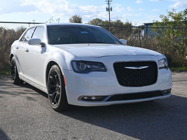 2017 Chrysler 300 S