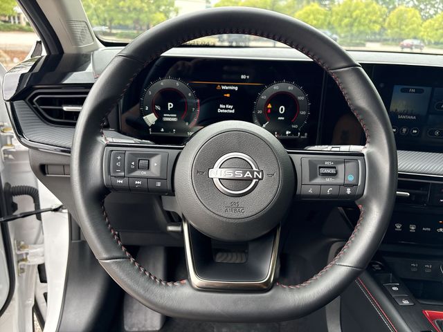 Used 2025 White Nissan SR image 14