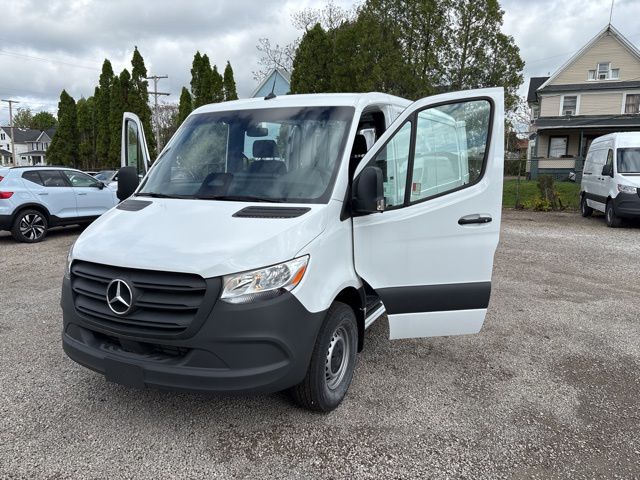 2025 Mercedes-Benz Sprinter 2500 Cargo 144 WB photo