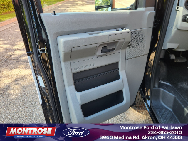 2025 Ford E-450SD Base 10