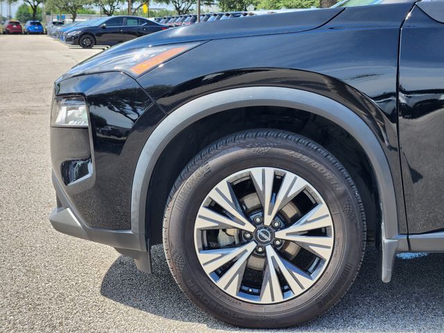 2023 Nissan Rogue SV photo 4
