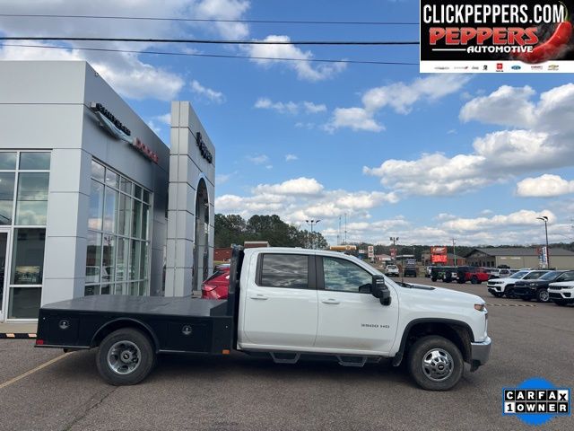 Summit White 2022 Chevrolet Silverado 3500HD LT Crew Cab LB 4WD Pickup Truck Four-Wheel Drive Automatic