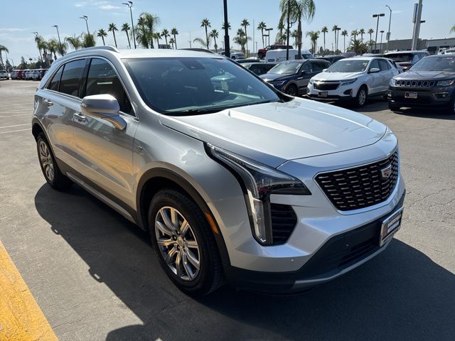 2022 Cadillac XT4 Premium Luxury 4