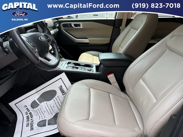 Certified Used 2023 Forged Green Metallic Ford XLT image 19