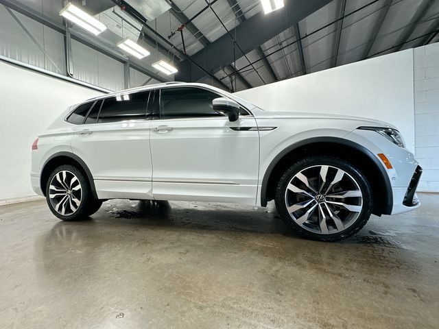 2022 Volkswagen Tiguan 2.0T SEL R-Line White at South Hills Kia