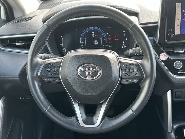 2023 Toyota Corolla Cross XLE 8