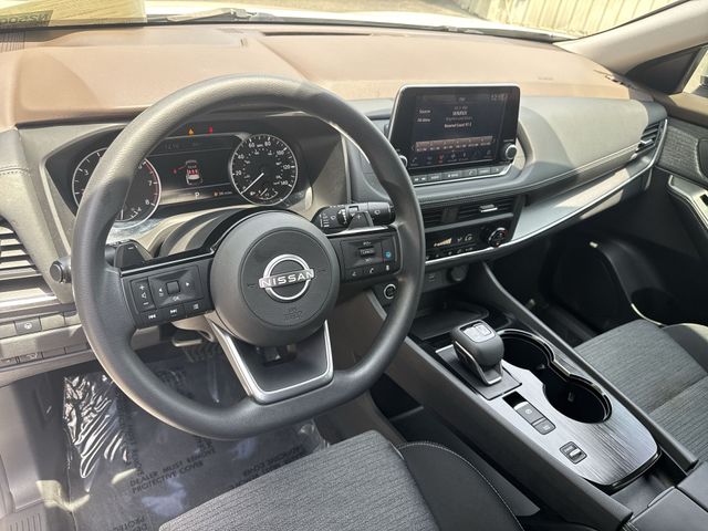 Used 2023 White Nissan SV image 15