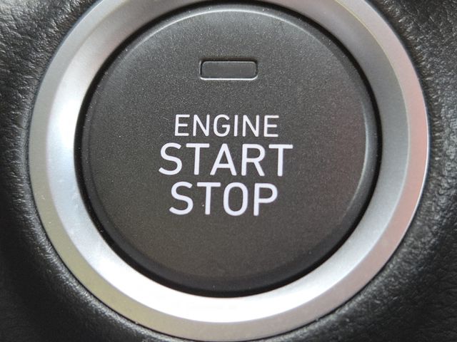 Used 2023 White Hyundai SEL image 34