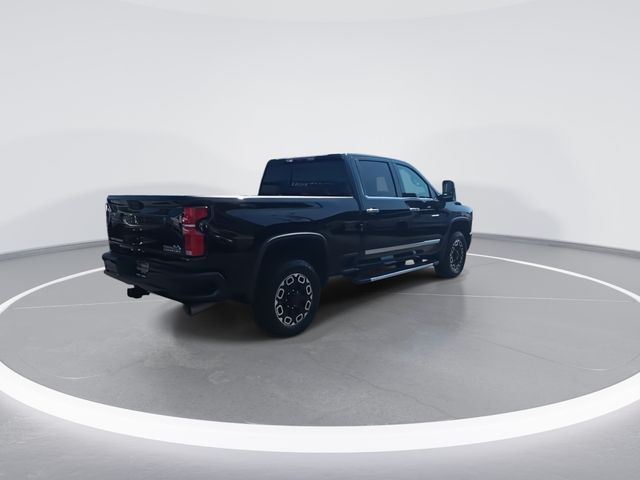 Used 2024 Black Chevrolet High Country image 4