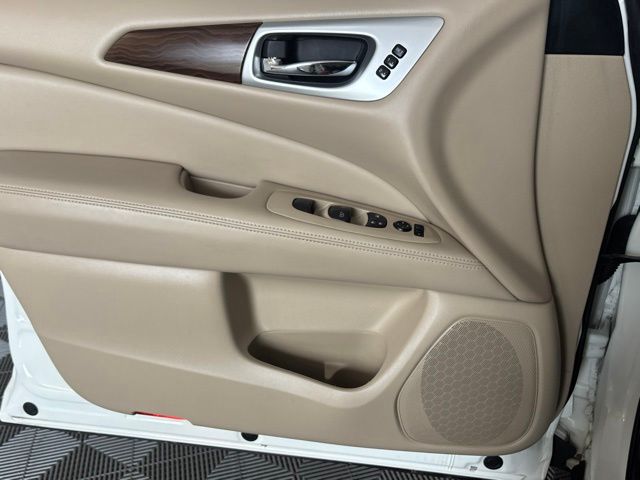 Used 2017 Nissan Pathfinder SUV
