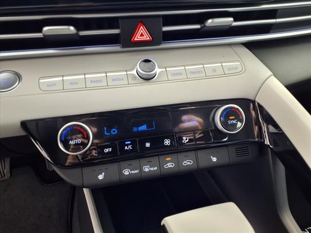2025 Hyundai Elantra Limited photo