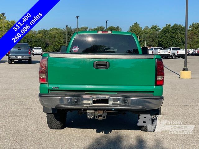 2004 Chevrolet Silverado 3500 LS 29