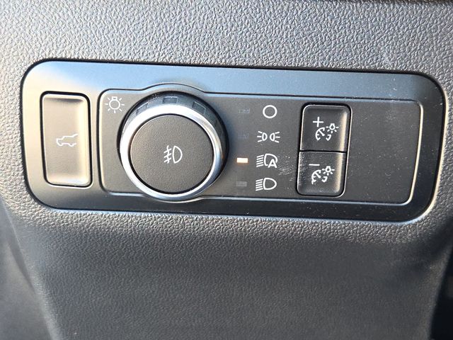 New 2025 White Ford Outer Banks image 26