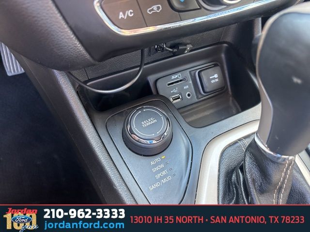 Used Car 2014 Jeep Cherokee  Limited For Sale Under $10,000 In San Antonio, Texas