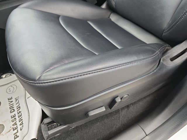 Used 2020  Tesla Long Range image 25
