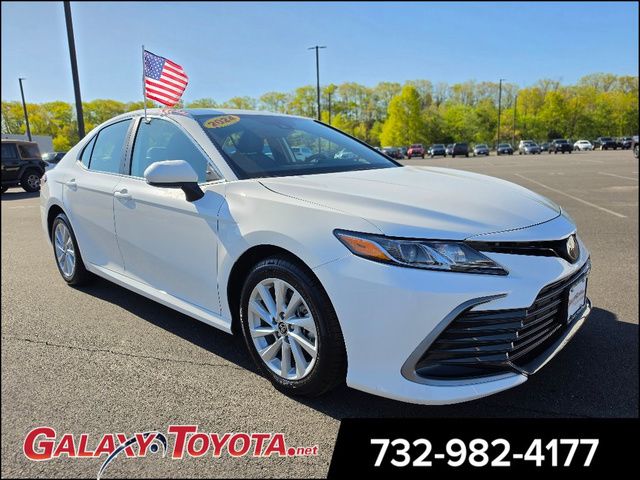 2024 Toyota Camry LE AWD