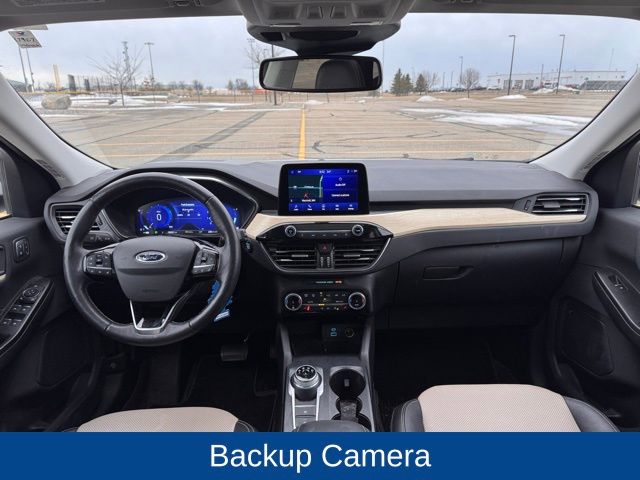 2022 Ford Escape Titanium