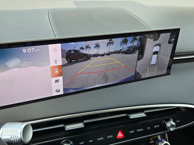 2027 Genesis Gv70
