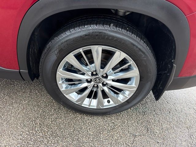 2024 Toyota Highlander - $48,888