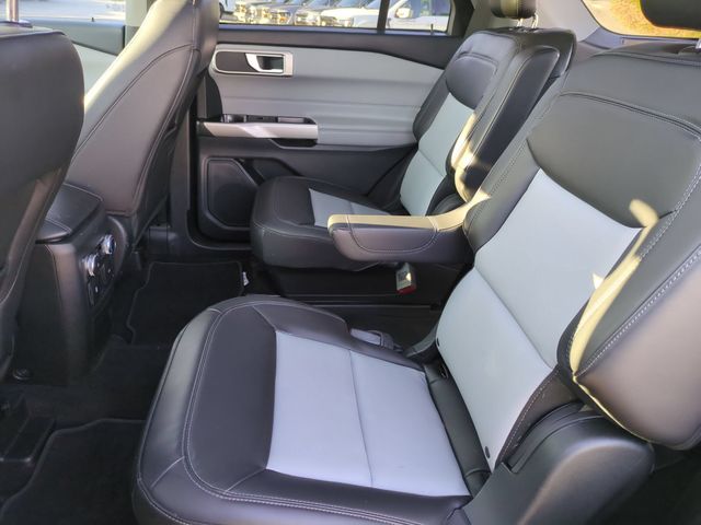 Used 2022 Gray Ford XLT image 29