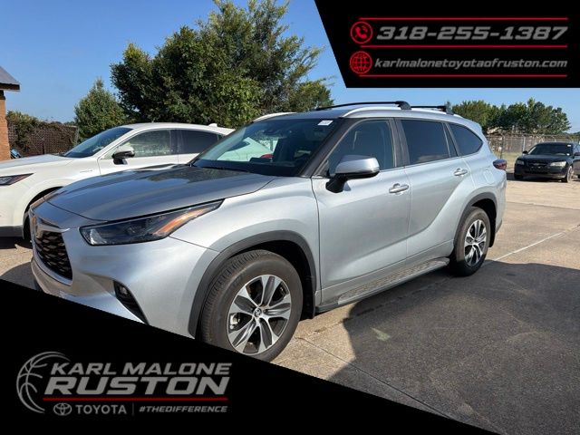 Celestial Silver Metallic 2025 Toyota Highlander SUV / Crossover Front-Wheel Drive 8-Speed Automatic