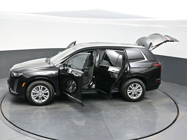 2025 Cadillac XT6 Luxury photo
