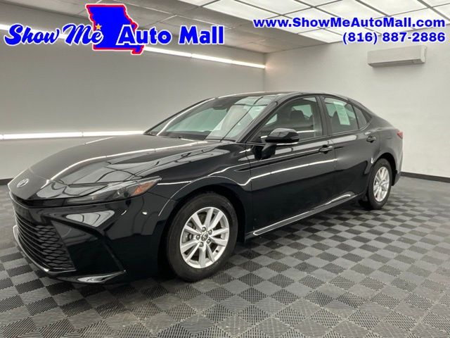 2025 Toyota Camry LE FWD