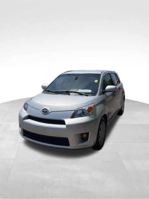 Classic Silver Metallic 2012 Scion xD RS 4.0 Hatchback Front-Wheel Drive 4-Speed Automatic Overdrive